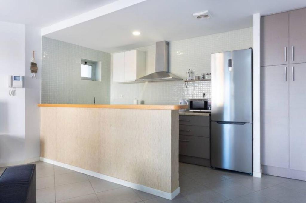 Modern Seafront Flat With A Private Garage Διαμέρισμα Ελ Μέντανο Εξωτερικό φωτογραφία